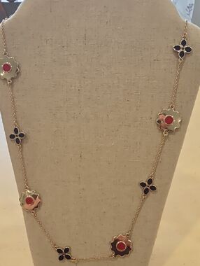 🔴⚫️Gold-Tone Long Necklace with Red and Black Floral Accents